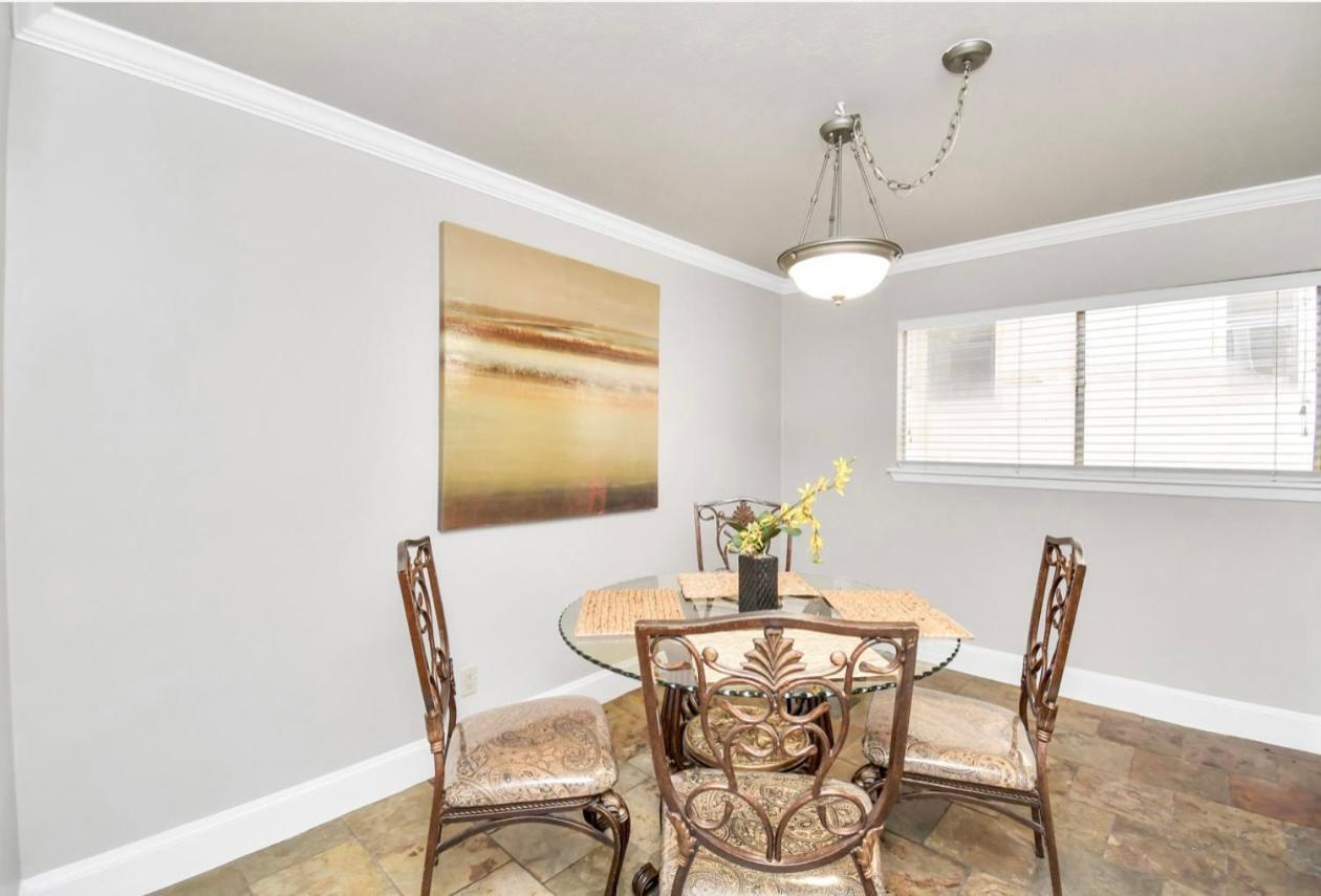 Stunning Private Room In Town Home Houston Eksteriør billede
